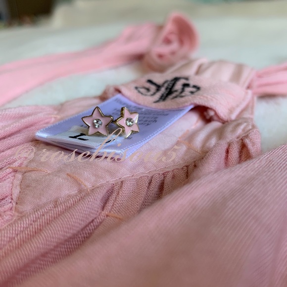 ✨🆕Diamond Pink Enamel filled Gold Star Studs - Picture 2 of 5